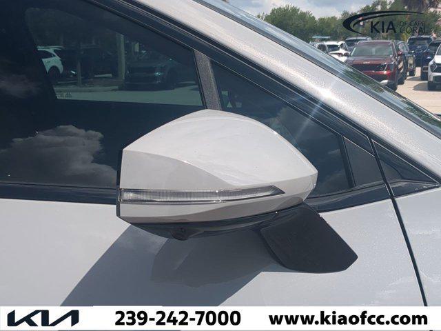 new 2025 Kia Sportage car, priced at $30,944