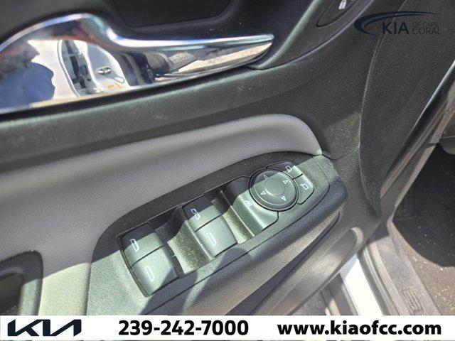 used 2022 Chevrolet Equinox car, priced at $20,271