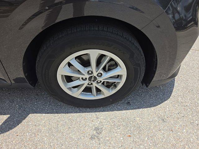 used 2023 Kia Carnival car, priced at $29,391