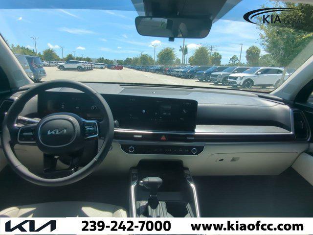 new 2024 Kia Sorento car, priced at $33,789