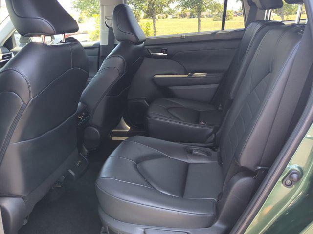 used 2024 Toyota Highlander car, priced at $37,293