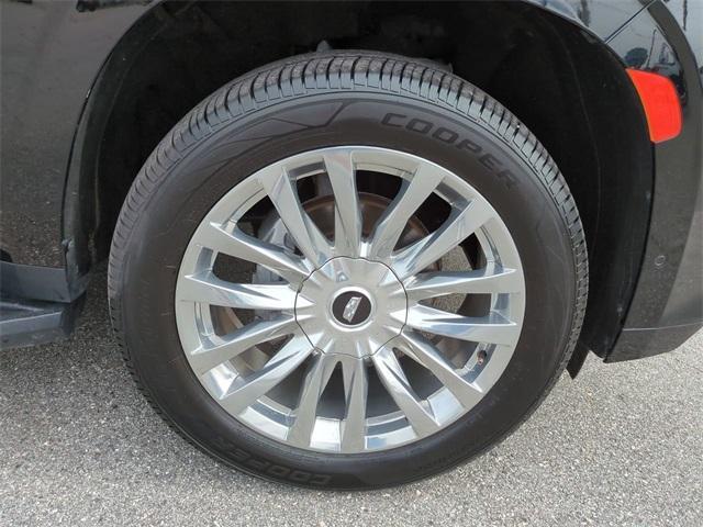 used 2022 Cadillac Escalade ESV car, priced at $58,900