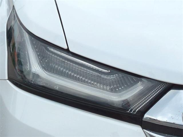used 2022 Chevrolet Traverse car, priced at $26,808