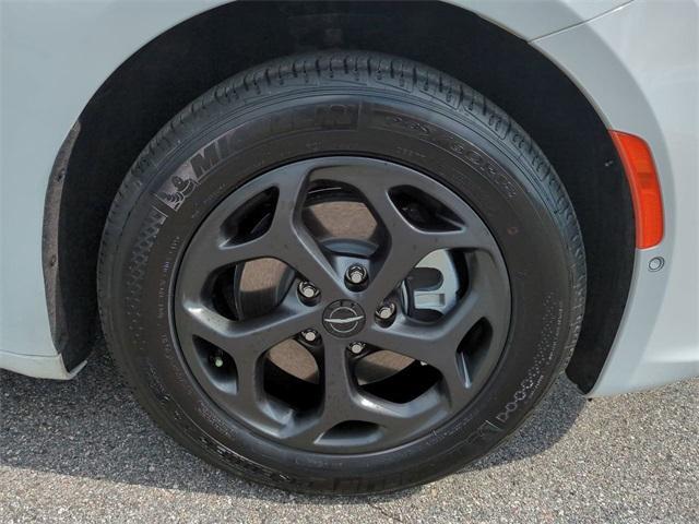 used 2024 Chrysler Pacifica Hybrid car, priced at $44,999