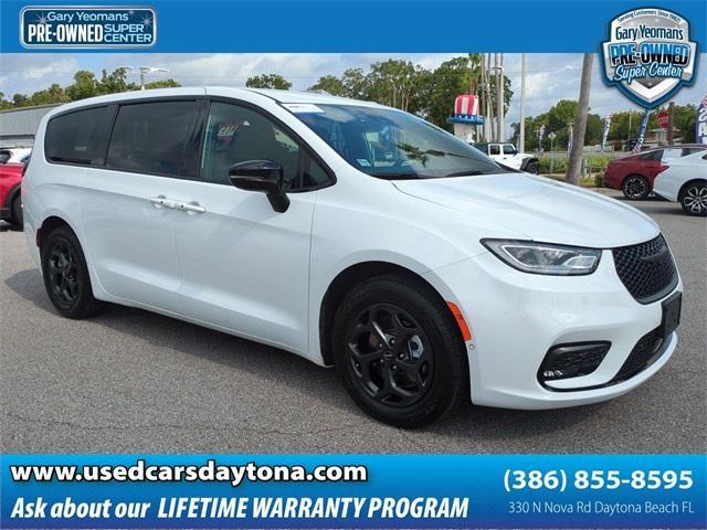 used 2024 Chrysler Pacifica Hybrid car, priced at $44,999