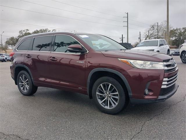 used 2017 Toyota Highlander Hybrid car, priced at $25,163