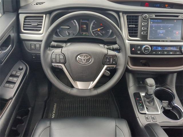 used 2017 Toyota Highlander Hybrid car, priced at $25,163