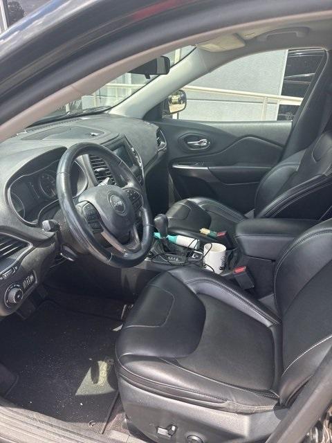 used 2019 Jeep Cherokee car, priced at $13,101