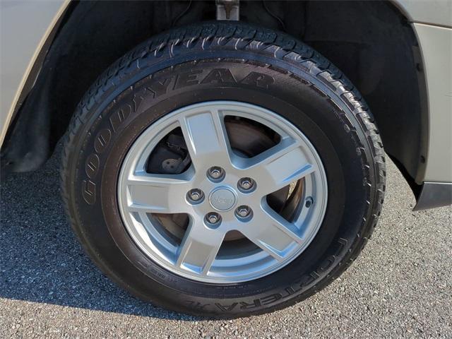 used 2007 Jeep Grand Cherokee car, priced at $5,995