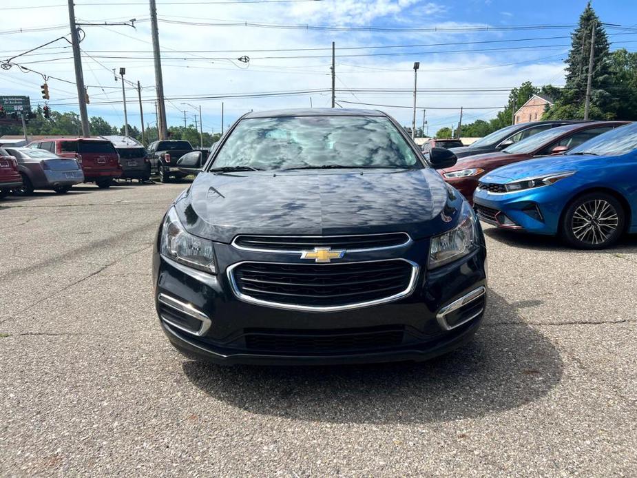 used 2015 Chevrolet Cruze car, priced at $9,500