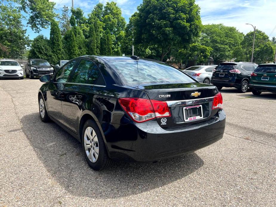 used 2015 Chevrolet Cruze car, priced at $9,500