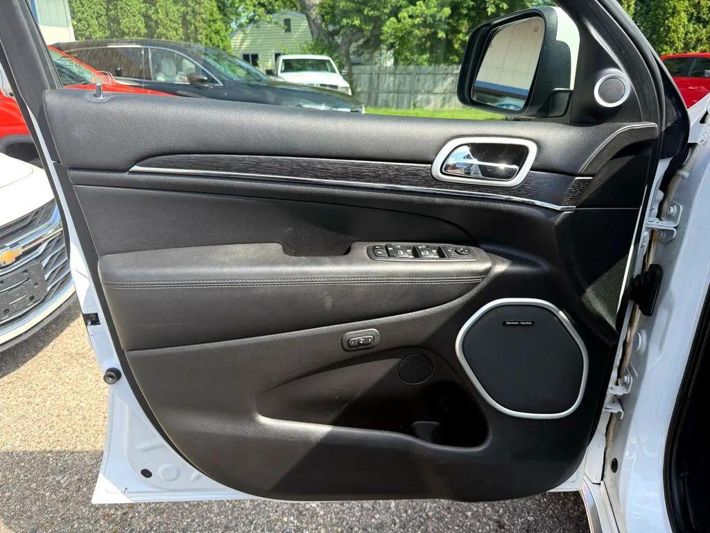 used 2021 Jeep Grand Cherokee car, priced at $31,995