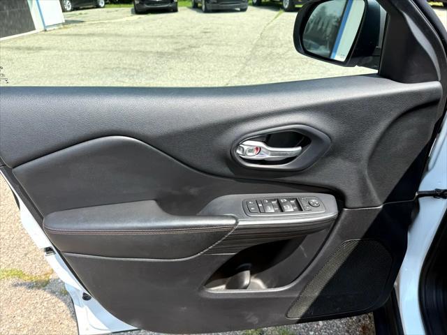 used 2016 Jeep Cherokee car, priced at $14,995