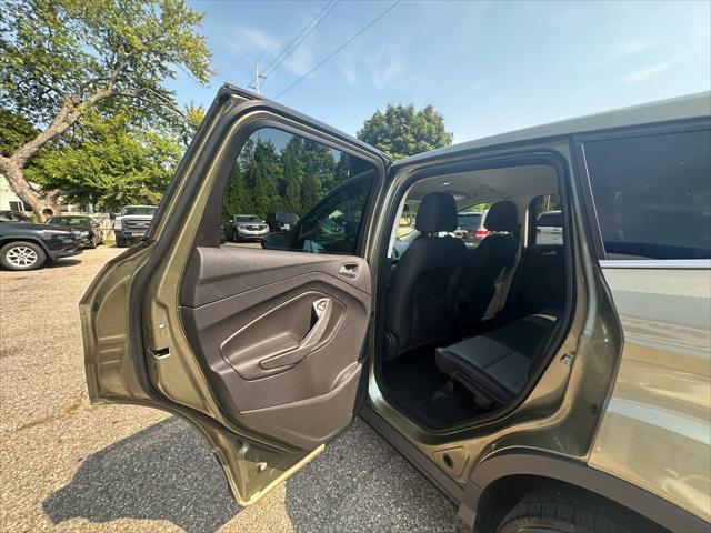 used 2013 Ford Escape car, priced at $9,995