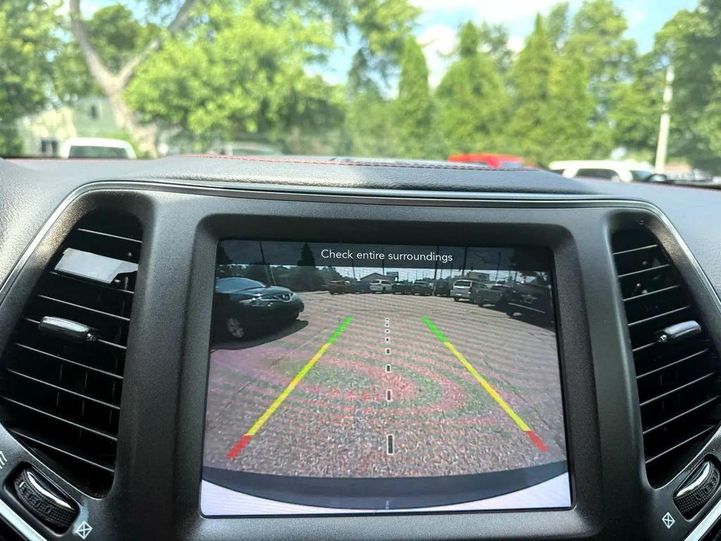 used 2020 Jeep Cherokee car, priced at $14,995