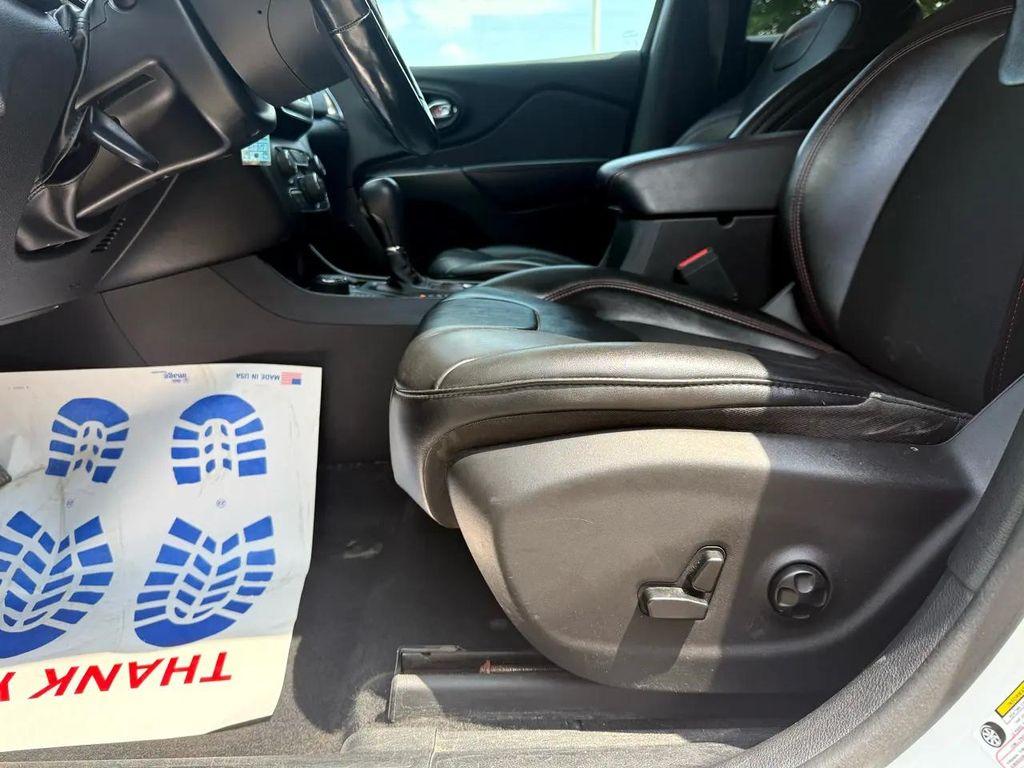 used 2020 Jeep Cherokee car, priced at $14,995