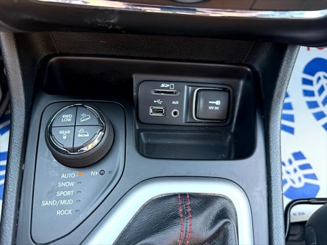 used 2016 Jeep Cherokee car, priced at $17,500