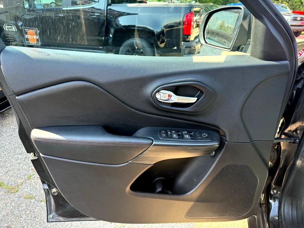 used 2016 Jeep Cherokee car, priced at $17,500