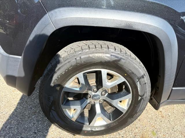 used 2016 Jeep Cherokee car, priced at $17,500