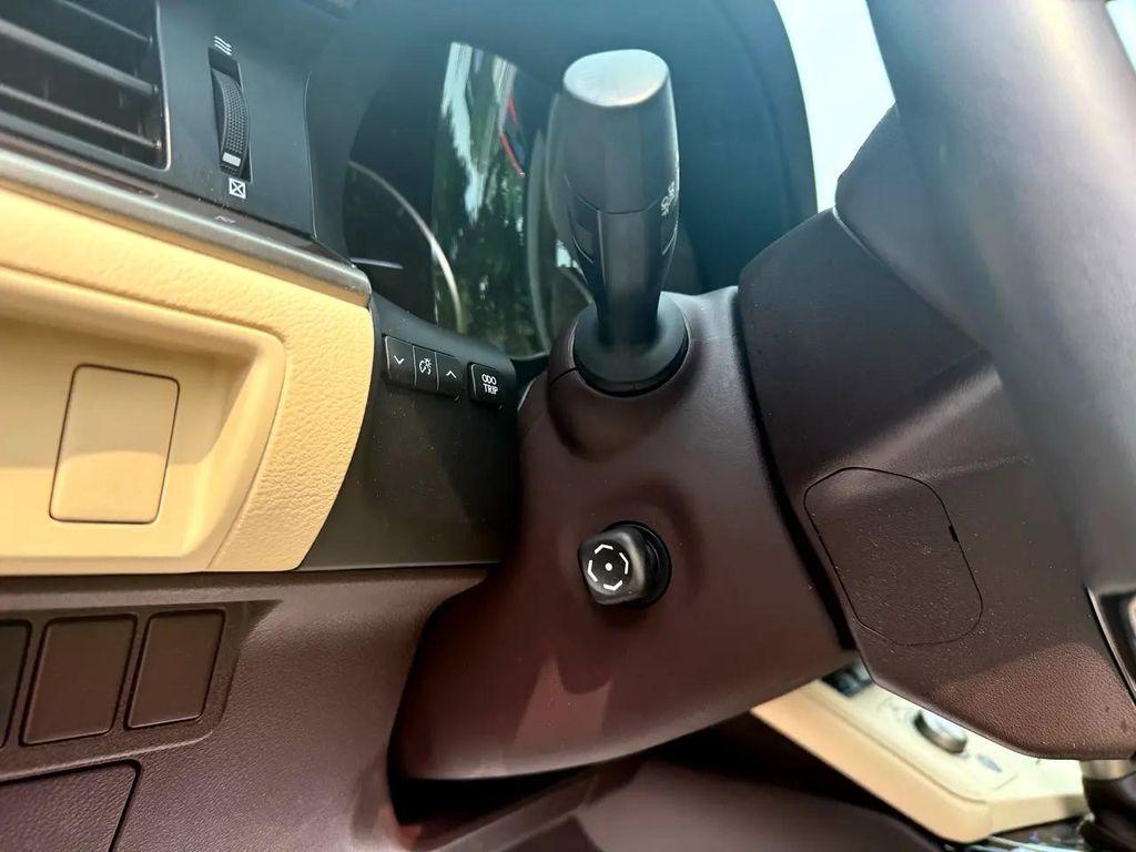 used 2018 Lexus ES 350 car, priced at $27,995