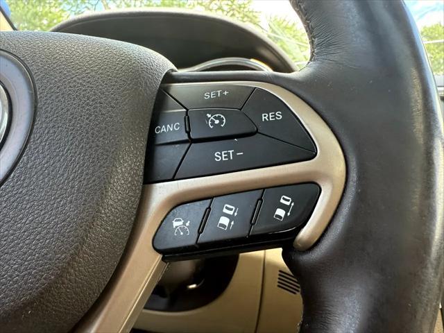 used 2014 Jeep Grand Cherokee car, priced at $13,700