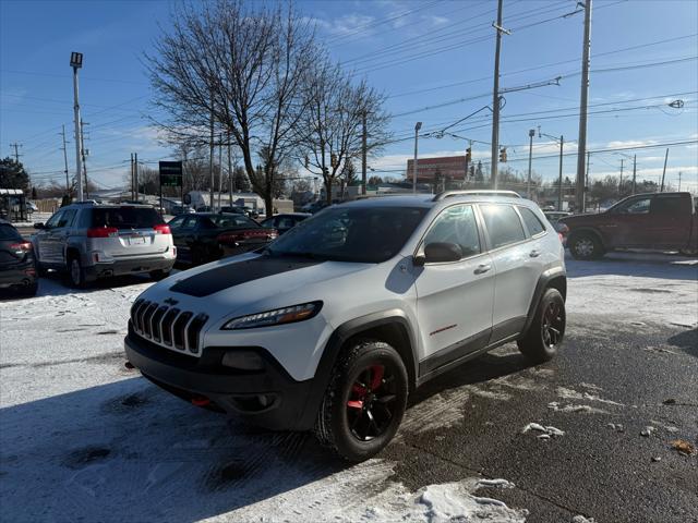 used 2015 Jeep Cherokee car, priced at $11,900