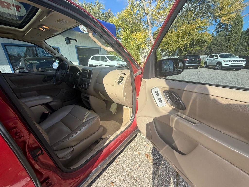 used 2004 Ford Escape car, priced at $3,500