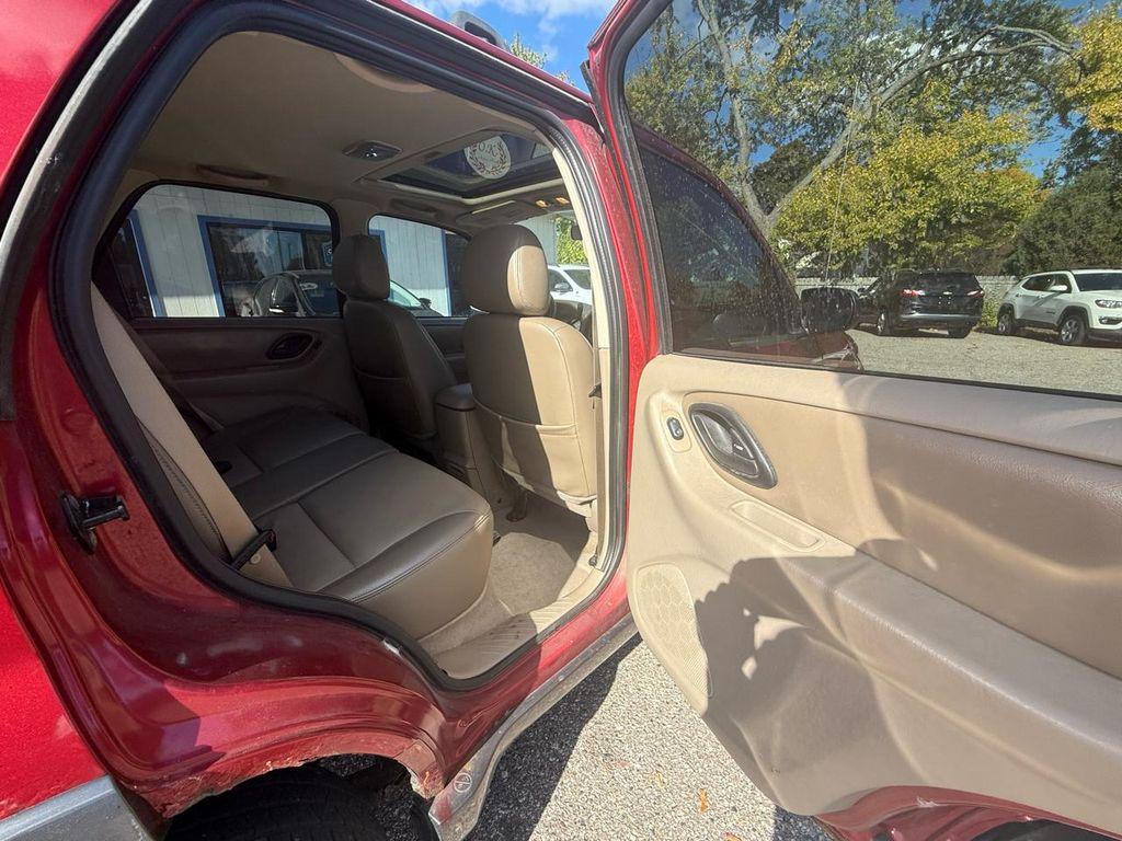 used 2004 Ford Escape car, priced at $3,500