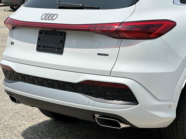 new 2025 Audi Q5 car, priced at $60,975