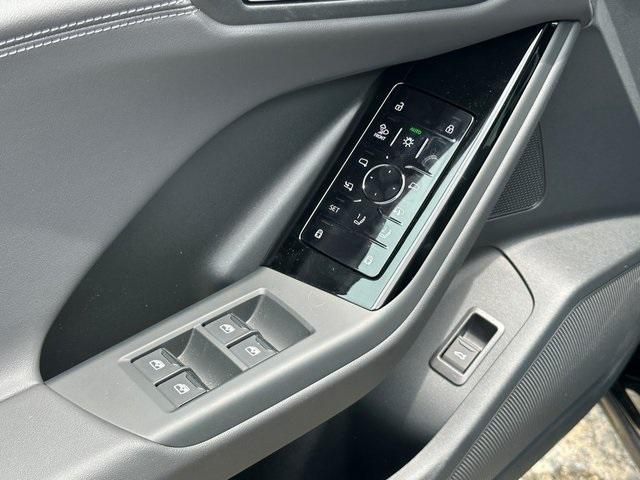 new 2025 Audi Q6 e-tron car, priced at $62,954