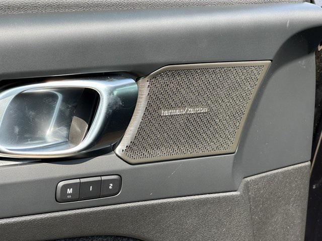 new 2025 Volvo XC40 car, priced at $50,534