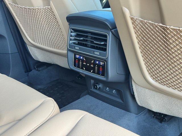 new 2026 Audi Q7 car, priced at $77,545