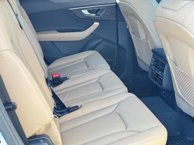 new 2026 Audi Q7 car, priced at $77,545