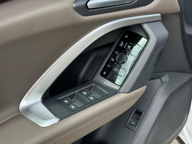 new 2025 Audi Q5 car, priced at $59,558