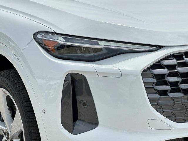 new 2025 Audi Q5 car, priced at $59,558