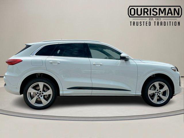 new 2025 Audi Q5 car, priced at $59,558