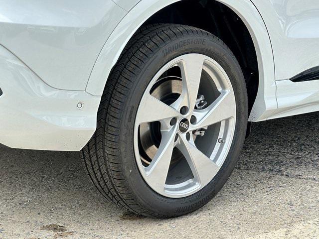 new 2025 Audi Q5 car, priced at $59,558