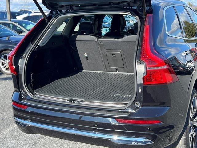 used 2022 Volvo XC60 car, priced at $36,989