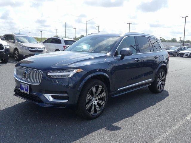 new 2025 Volvo XC90 Plug-In Hybrid car