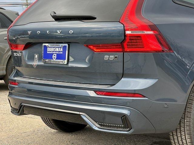 new 2025 Volvo XC60 car, priced at $55,335