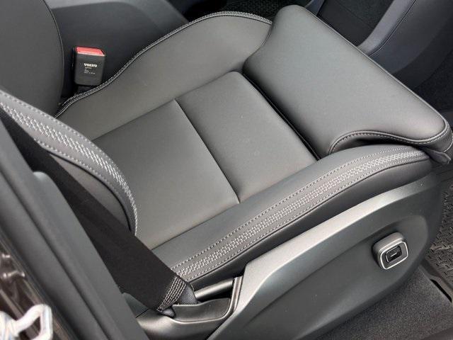 new 2025 Volvo EX90 car, priced at $82,850