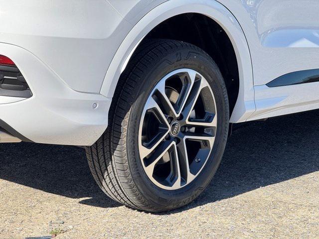 new 2025 Audi Q5 car, priced at $54,212