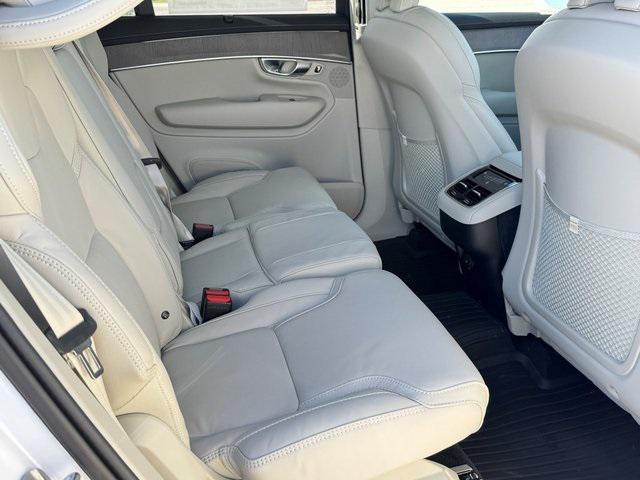 new 2026 Volvo XC90 car, priced at $75,155