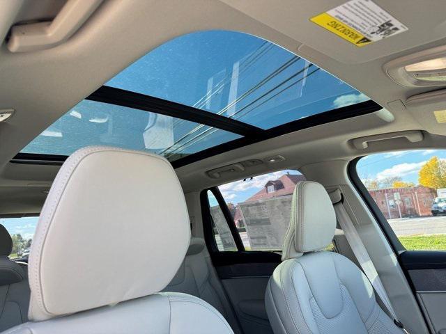 new 2026 Volvo XC90 car, priced at $75,155
