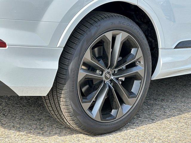 new 2025 Audi Q7 car, priced at $80,880