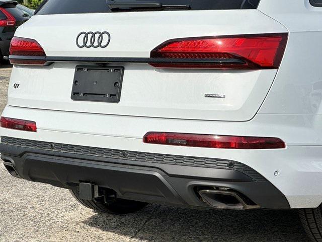 new 2025 Audi Q7 car, priced at $80,880