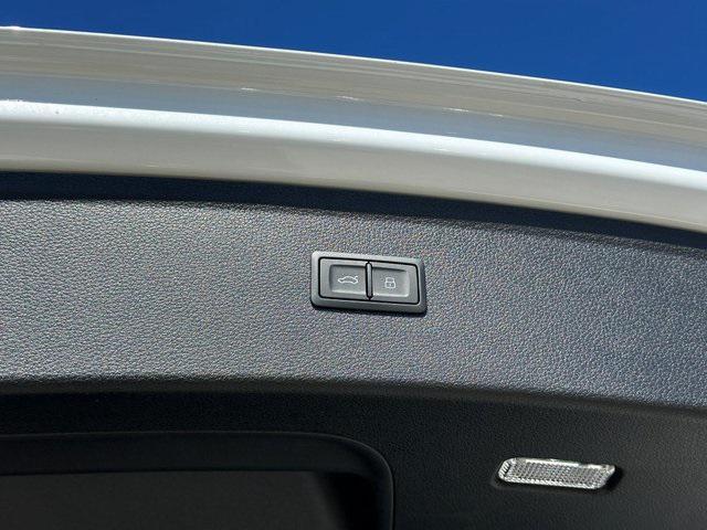 new 2025 Audi Q5 car, priced at $55,330
