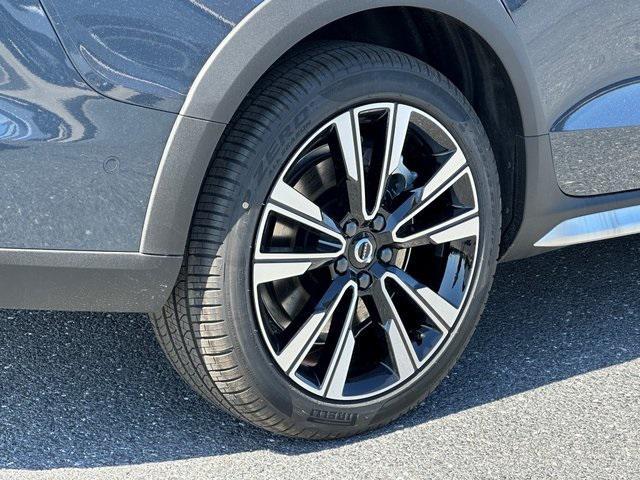 new 2025 Volvo V60 Cross Country car, priced at $58,555