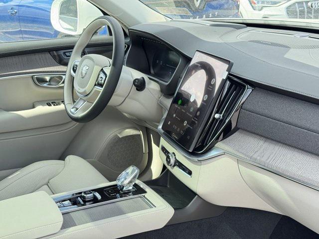 new 2026 Volvo XC90 Plug-In Hybrid car, priced at $86,770