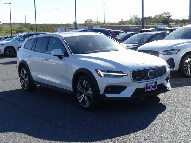 new 2025 Volvo V60 Cross Country car, priced at $52,627